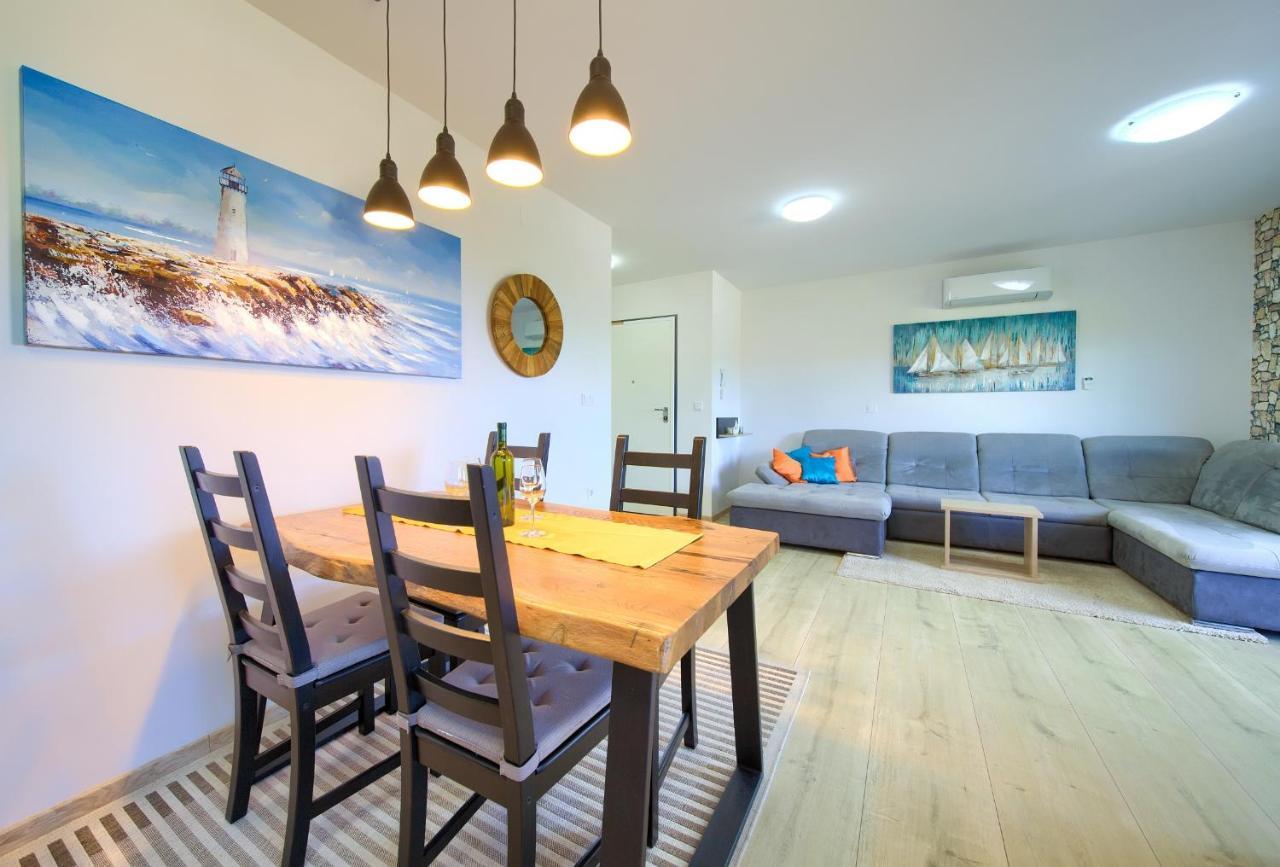 Apartments Nadica Deluxe Малинска Экстерьер фото
